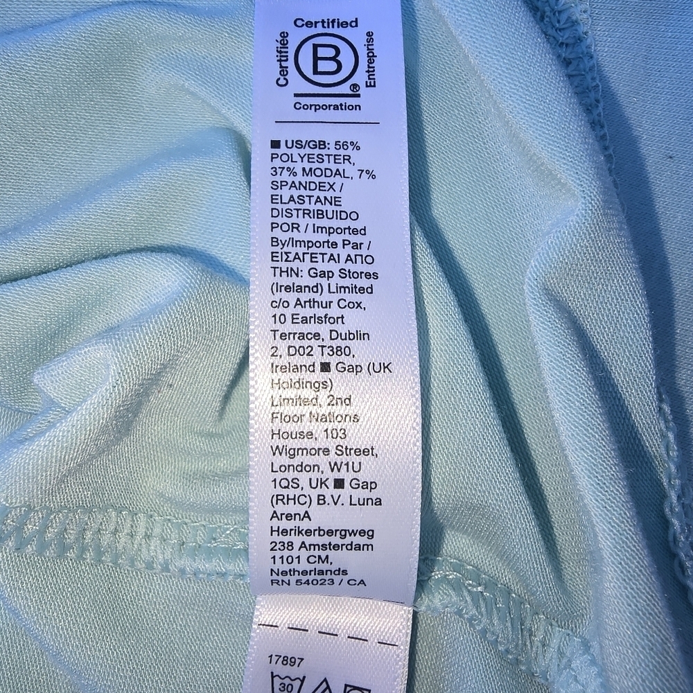 Athleta Stratus II Top in a light blue or aqua - Picture 7 of 7